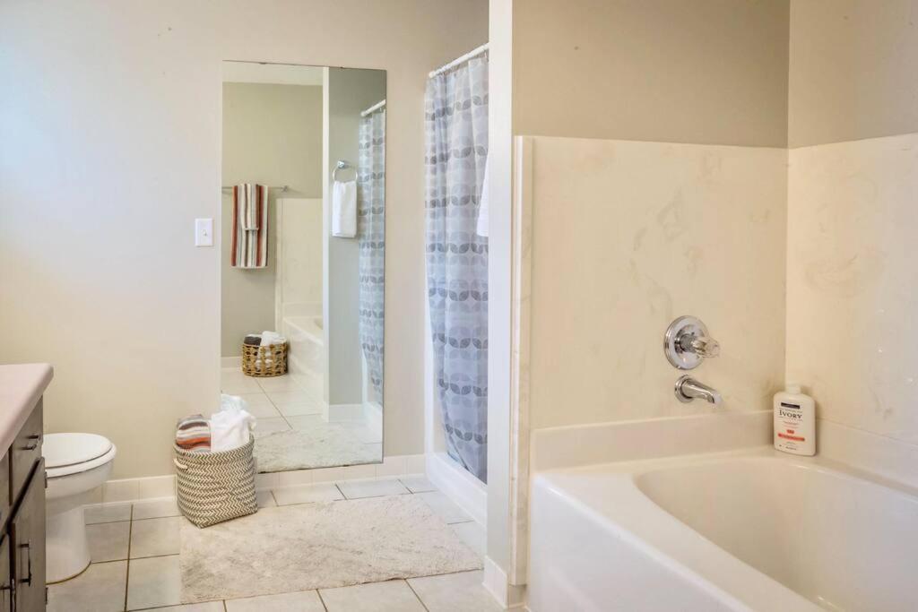 Life'S A Breeze - Updated 3Br 5Min To Pcola Beach Gulf Breeze Exterior photo
