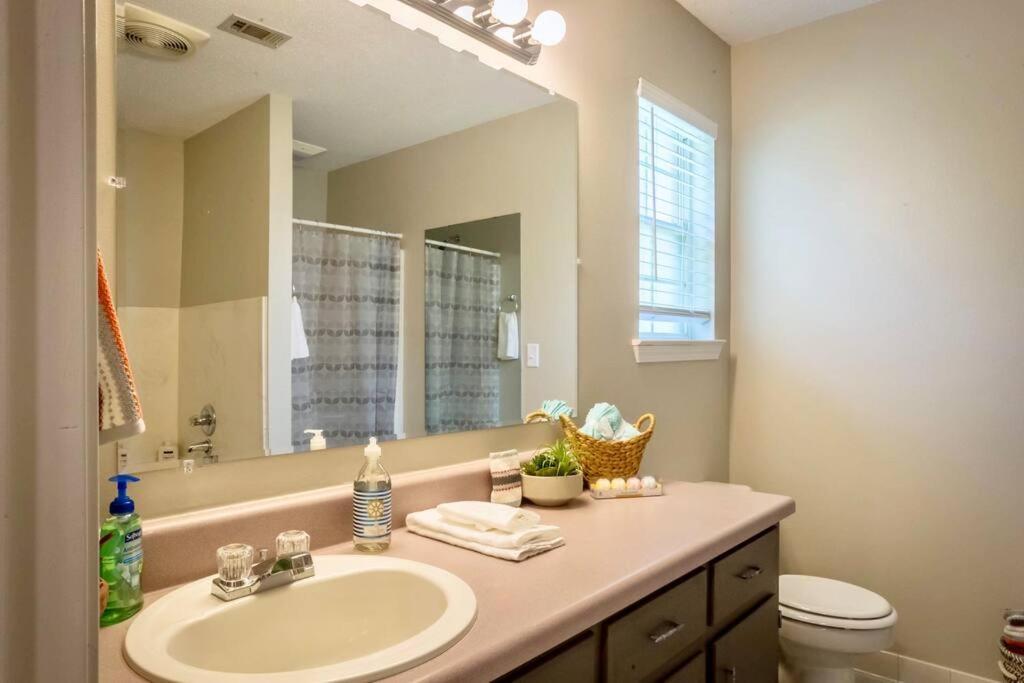 Life'S A Breeze - Updated 3Br 5Min To Pcola Beach Gulf Breeze Exterior photo
