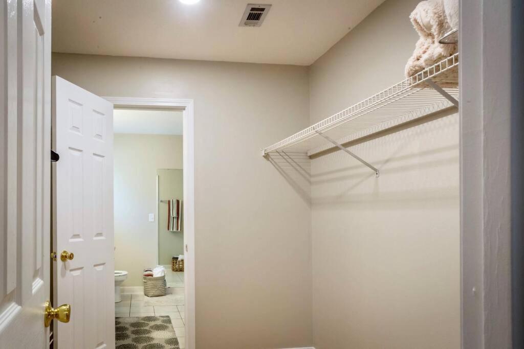 Life'S A Breeze - Updated 3Br 5Min To Pcola Beach Gulf Breeze Exterior photo